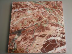 quadratische Platte des rot-weiß gefleckten Marmors
