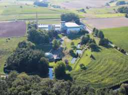 Luftaufnahme der Tierkörperbeseitigungsanstalt Walsdorf (Foto: Fotoflieger)
