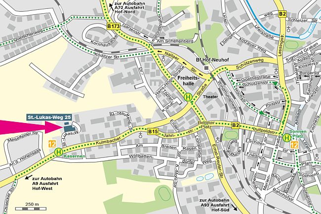Lageplan Hof mit Markierung des Veranstaltungsortes, St-Lukas-Weg 25, nach der Kaserne rechts abzweigend, von der Kulmbacherstraße, stadtauswärtige Richtung.