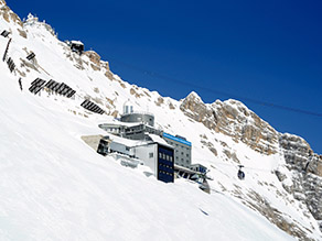 UFS within the snow-covered rocks of the southern face of Mount Zugspitze