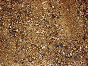Detail von einem Einzelkorngefüge aus Sand. Erläuterung in Tabelle unten.