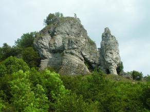 Blick auf die Steinerne Frau am Walberla