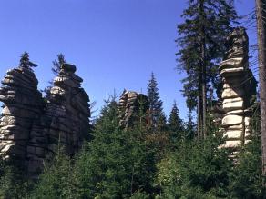 Blick auf die Drei-Brüder-Felsen