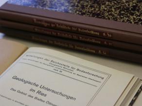 Aufgeschlagenes Buch