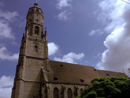 Der Glockenturm der St. Georgskirche in Nördlingen. Er wird auch 'Daniel' genannt.