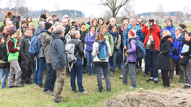 Teilnehmende im Gelände