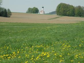 Kulturlandschaft mit Kapelle