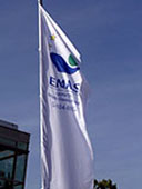 LfU in Augsburg zeigt Flagge: Umweltmanagementsystem EMAS entlastet die Umwelt