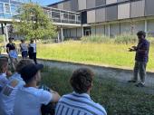 PM 29/2026: Bei einer Kartierübung wird den Studierenden das Vorgehen bei der Biotopkartierung nähergebracht.