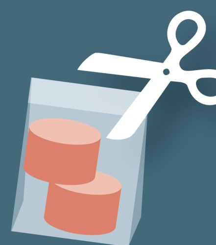 Das Piktogramm zeigt zwei verpackte Exposimeter. Die Tüte wird mit einer Schere geöffnet. Die Bewohner entnehmen die zugesandten Exposimeter. Das Piktogramm zeigt zwei verpackte Exposimeter. Die Tüte wird mit einer Schere geöffnet. Die Bewohner entnehmen die zugesandten Exposimeter.
