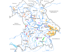 Bayernkarte mit Markierung von Auenprojekten verschiedener Institutionen (unter anderem Freistaat Bayern, bund, Kommunen).