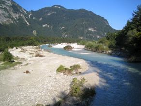 Die Isar ini den Alpen bei Mittenwald