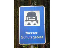 Hinweisschild "Wasserschutzgebiet".