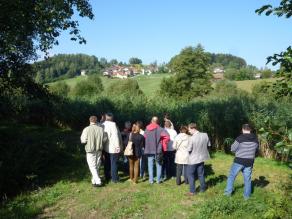 Personengruppe im Gelände